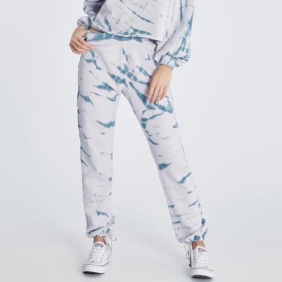 NWT Wildfox Nikki Cargo Sweatpants in Muse Spiral Tie Dye - Picture 1 of 5